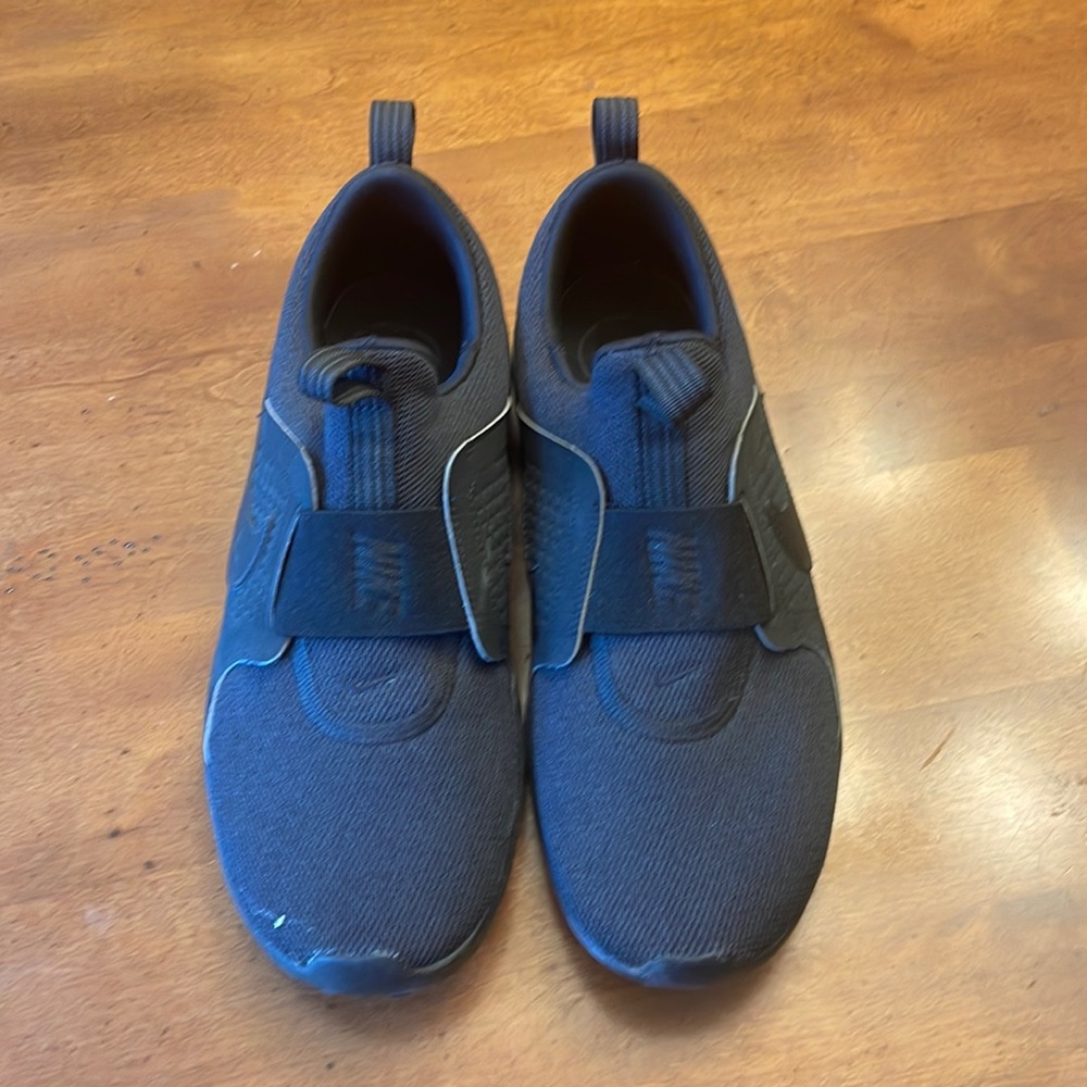 Nike Slip on Tennis Shoes